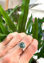 Load image into Gallery viewer, Emerald Forrest Ring Ai