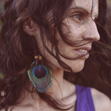 Load image into Gallery viewer, Feather Earring Single