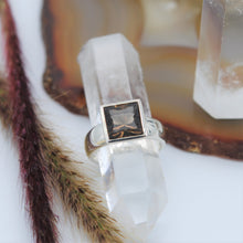 Load image into Gallery viewer, Princess cut Ring slim band  Ai134S