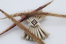 Load image into Gallery viewer, Fancy Gemset Signet style ring Ai227