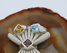 Load image into Gallery viewer, Fancy Gemset Signet style ring Ai227