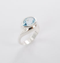 Load image into Gallery viewer, Embrace Ring Ai146P
