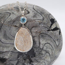 Load image into Gallery viewer, Naturescape pendants Ai63