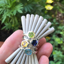 Load image into Gallery viewer, Facetted Band Ring with small Hexagon stone Ai261H