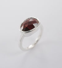 Load image into Gallery viewer, Garnet Polki Ring Ai153