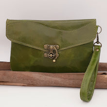 Load image into Gallery viewer, Classic Leather Clutch