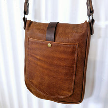 Load image into Gallery viewer, Antique Ring Clasp Leather Bag