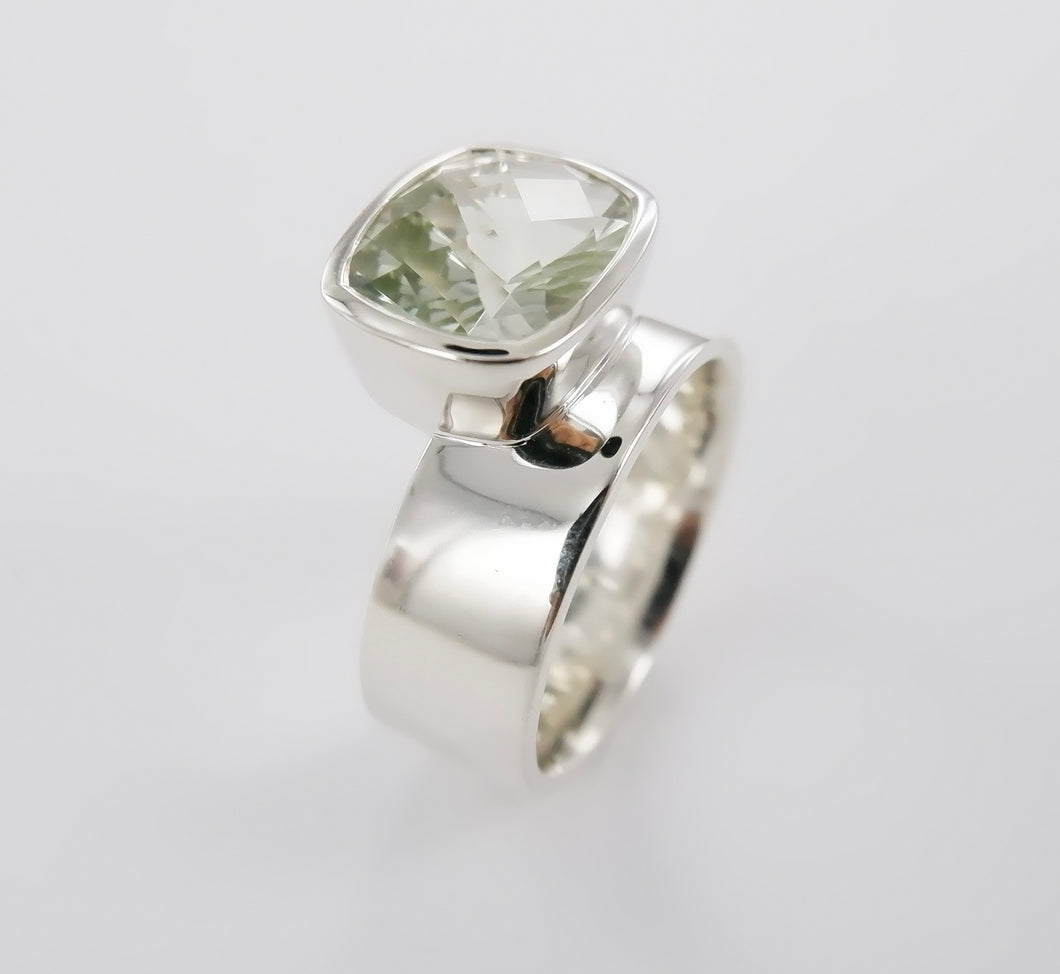 Green Amethyst Offset Ring in silver Ai288s