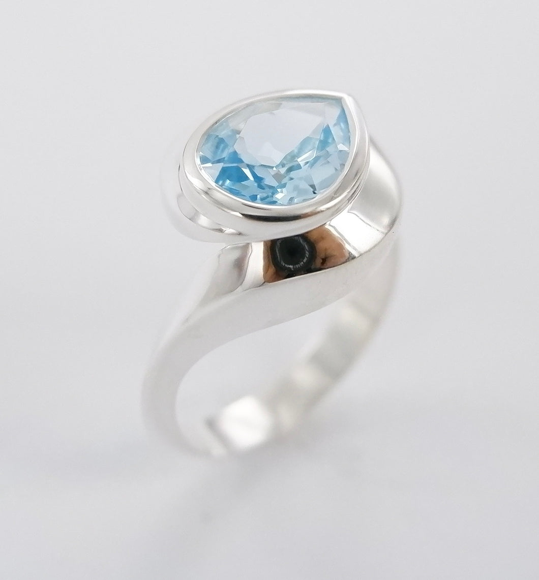 Embrace Ring Ai146P