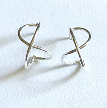Load image into Gallery viewer, Silver Geometric Earrings Ai