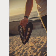 Load image into Gallery viewer, Inner tube Fray Unisex Thongs