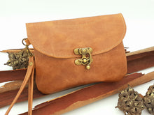 Load image into Gallery viewer, Classic Leather Clutch