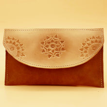 Load image into Gallery viewer, Mandala Leather Purse