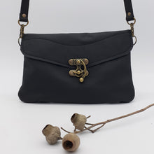 Load image into Gallery viewer, Leather Brass Clasp Bag