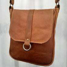 Load image into Gallery viewer, Antique Ring Clasp Leather Bag