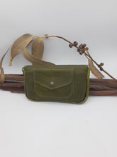 Load image into Gallery viewer, Classic Leather Purse