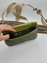 Load image into Gallery viewer, Classic Leather Purse