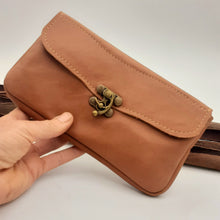 Load image into Gallery viewer, Classic Leather Purse