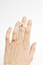 Load image into Gallery viewer, Gold Gemstone Ring Ai290