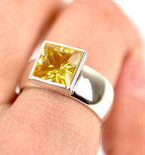 Load image into Gallery viewer, Princess cut Ring Ai134