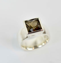 Load image into Gallery viewer, Princess cut Ring Ai134