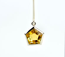 Load image into Gallery viewer, Crystal House Earrings Ai179