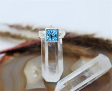 Load image into Gallery viewer, Princess cut Ring slim band  Ai134S
