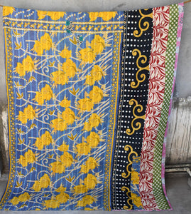 VINTAGE SARI KANTHA THROWS