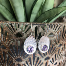 Load image into Gallery viewer, Petal Earrings Ai174