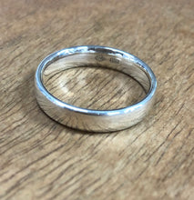 Load image into Gallery viewer, Hammerd or Shiny Wedding Rings Ai