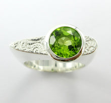 Load image into Gallery viewer, Swirl top Ring Ai120
