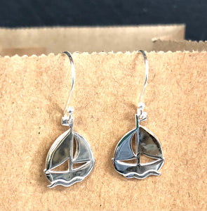 Sail boat earrings Ai3