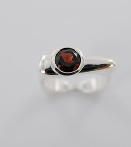 Flat Top Ring with Gems Ai104