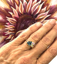 Load image into Gallery viewer, Pentagon Ring with Accents Ai262G