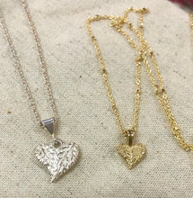 Load image into Gallery viewer, Love Leaf Heart Pendant Ai109