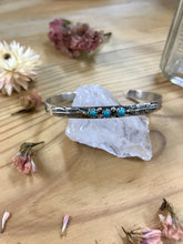 Load image into Gallery viewer, Feather Cuff