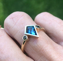 Load image into Gallery viewer, Kite Ring with London Blue Topaz Ai290L