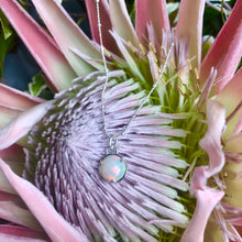 Load image into Gallery viewer, Opal Dangle pendant Ai280S