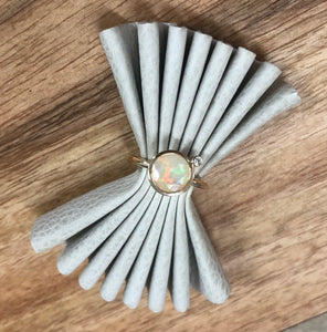 Opal & Diamond gold ring Ai9