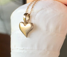 Load image into Gallery viewer, 8mm heart