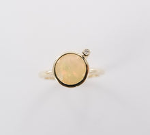 Load image into Gallery viewer, Opal &amp; Diamond gold ring Ai9