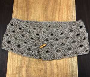 Ai Crochet Vintage Button scarf