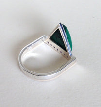Load image into Gallery viewer, Malachite and Sapphire Ring Ai226