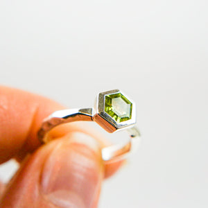 Facetted Band Ring with small Hexagon stone Ai261H