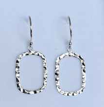 Load image into Gallery viewer, Textured Earrings Ai194