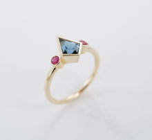 Load image into Gallery viewer, Kite Ring with London Blue Topaz Ai290L